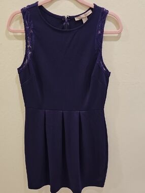 Women's Plum Lace-Trim Pleated Dress